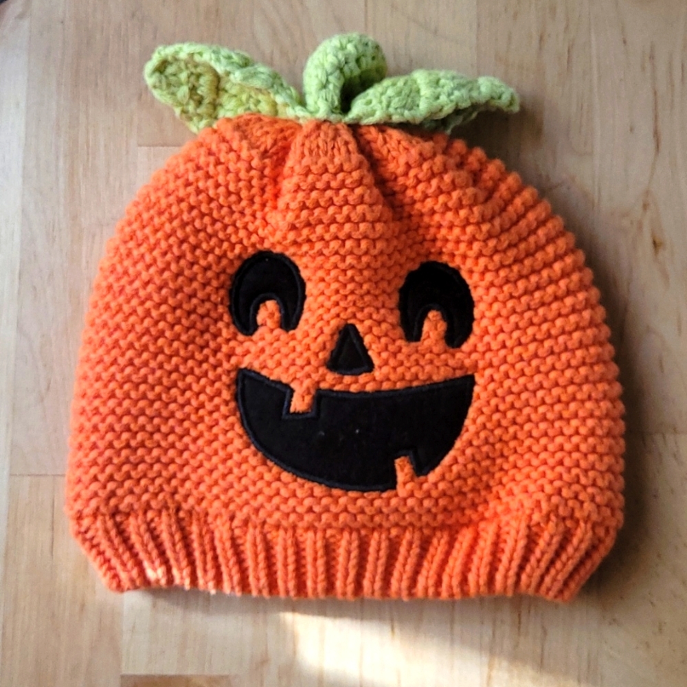 Pumpkin knit beanie